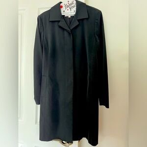 Holt Renfrew Studio Black Classic Trench Coat. Size 10.